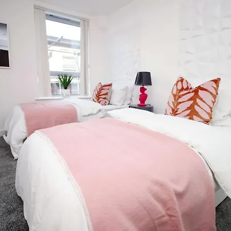 408 Marsh House By Mia Living Stylish Centre 2 Bedroom With Free Parking Holiday home Bristol